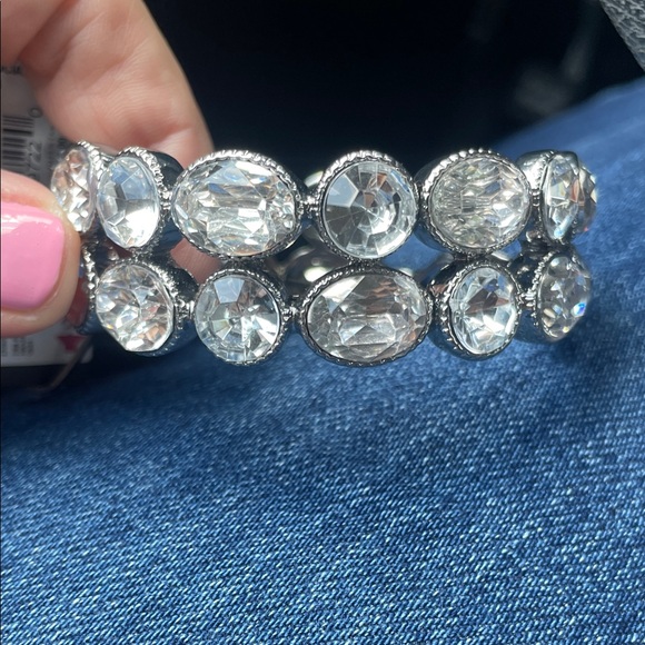 FREE with purchase Elegant Silver  chunky  Crystal Bracelet NWT Simply VERA - Picture 1 of 8